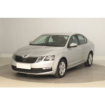 Skoda Octavia  Hatchback 2018,  1.6 diesel - Na sprzedaż za 38 999 zł - Zabrze - zdjęcie 3
