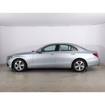 Mercedes - Benz E-klasa  Liftback 2016,  2.0 diesel, automat - Na sprzedaż za 84 499 zł - Ostrołęka - zdjęcie 4
