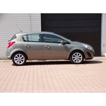 Opel Corsa  Hatchback 2013,  1.4 benzyna - Na sprzedaż za 17 900 zł - Mikołów - zdjęcie 4