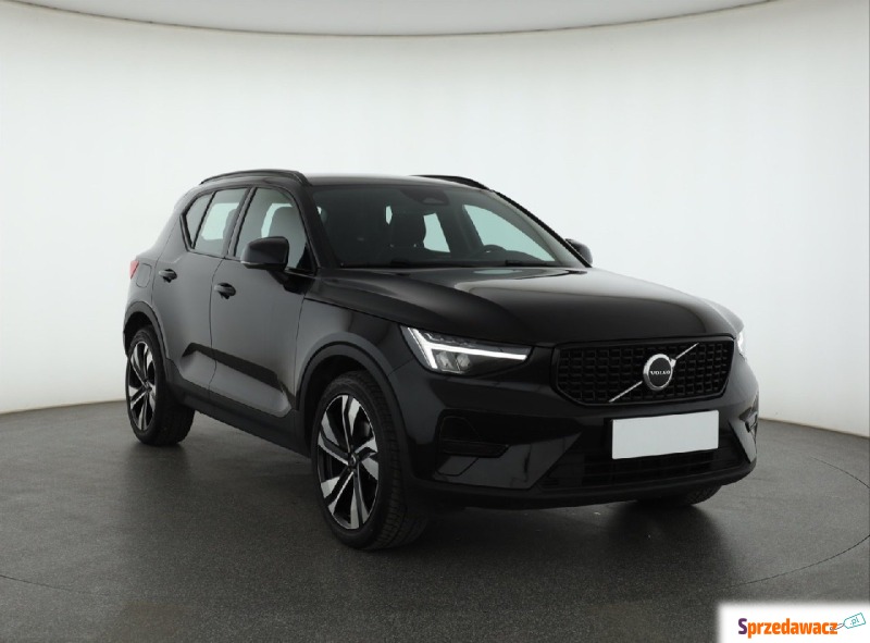 Volvo XC40  SUV 2023,  2.0 benzyna, automat - Na sprzedaż za 131 999 zł - Piaseczno