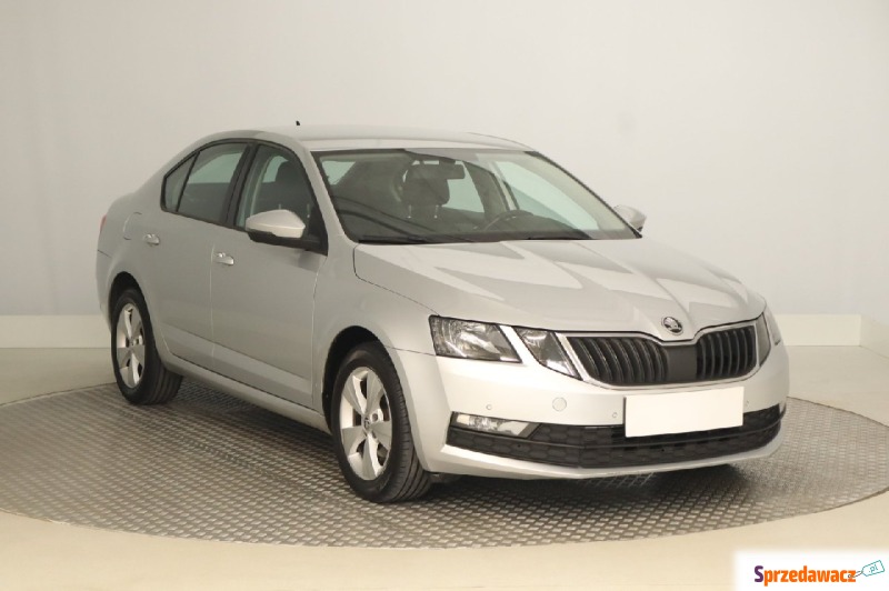 Skoda Octavia  Hatchback 2018,  1.6 diesel - Na sprzedaż za 38 999 zł - Zabrze