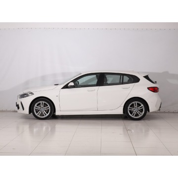BMW Seria 1  Hatchback 2023,  1.5 benzyna, automat - Na sprzedaż za 96 999 zł - Tarnów - zdjęcie 4