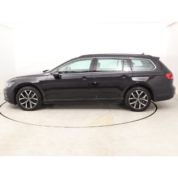Volkswagen Passat  Kombi 2022,  1.5 benzyna - Na sprzedaż za 62 999 zł - Bielany Wrocławskie - zdjęcie 4