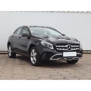 Mercedes - Benz GLA-klasa  SUV 2017,  1.6 benzyna, automat - Na sprzedaż za 77 999 zł - Łódź - zdjęcie 1