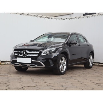 Mercedes - Benz GLA-klasa  SUV 2017,  1.6 benzyna, automat - Na sprzedaż za 77 999 zł - Łódź - zdjęcie 3