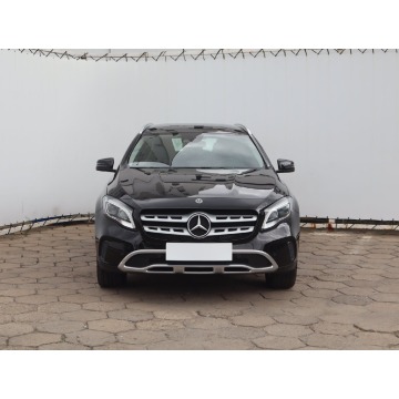 Mercedes - Benz GLA-klasa  SUV 2017,  1.6 benzyna, automat - Na sprzedaż za 77 999 zł - Łódź - zdjęcie 2