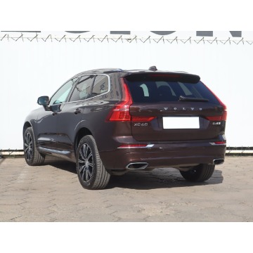 Volvo XC60  SUV 2018,  2.0 diesel, automat - Na sprzedaż za 109 999 zł - Łódź - zdjęcie 5