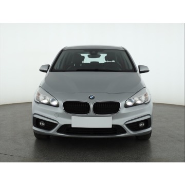 BMW Seria 2  SUV 2016,  1.5 benzyna, automat - Na sprzedaż za 47 499 zł - Piaseczno - zdjęcie 2
