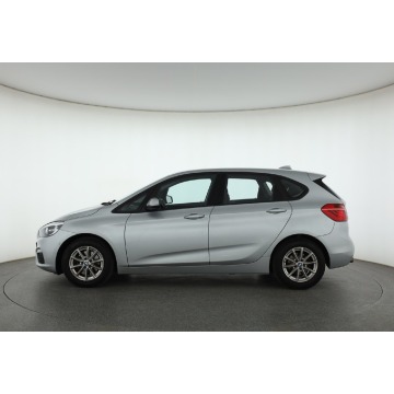 BMW Seria 2  SUV 2016,  1.5 benzyna, automat - Na sprzedaż za 47 499 zł - Piaseczno - zdjęcie 4