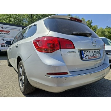 Opel Astra  Kombi 2015,  1.4 benzyna - Na sprzedaż za 27 900 zł - Cieszyn - zdjęcie 9