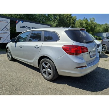 Opel Astra  Kombi 2015,  1.4 benzyna - Na sprzedaż za 27 900 zł - Cieszyn - zdjęcie 8