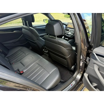 BMW Seria 5  Sedan/Limuzyna 2023,  3.0 benzyna, automat - Na sprzedaż za 199 000 zł - Tarnowskie Góry - zdjęcie 8