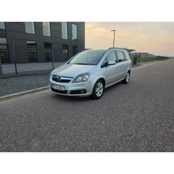 Opel Zafira - B | 1.8 Benzyna + LPG | 7 osób | Hak | 293 tys. km |