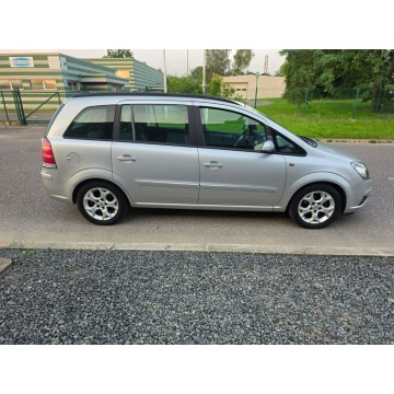 Opel Zafira  Minivan/Van 2005,  1.8 benzyna+LPG - Na sprzedaż za 10 990 zł - Pabianice - zdjęcie 4