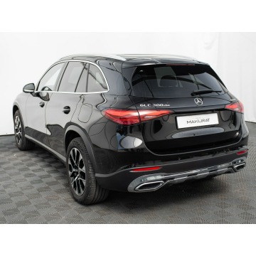 Mercedes - Benz GLC-klasa  SUV 2025,  2.0 hybryda, automat - Na sprzedaż za 231 840 zł - Gdańsk - zdjęcie 4