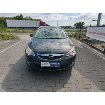 Opel Astra  Kombi 2012,  2.0 diesel - Na sprzedaż za 14 900 zł - Lipówki - zdjęcie 4