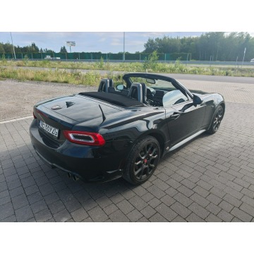Fiat 124 Spider  Kabriolet 2018,  1.4 benzyna - Na sprzedaż za 55 000 zł - Lipówki - zdjęcie 12