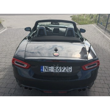 Fiat 124 Spider  Kabriolet 2018,  1.4 benzyna - Na sprzedaż za 55 000 zł - Lipówki - zdjęcie 10