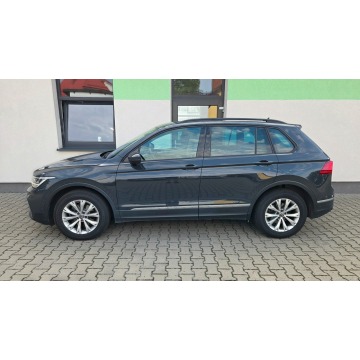 Volkswagen Tiguan  SUV 2023,  1.5 benzyna, automat - Na sprzedaż za 71 500 zł - Siedlce - zdjęcie 5