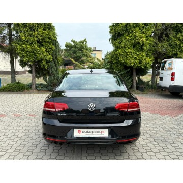 Volkswagen Passat  Sedan/Limuzyna 2018,  1.8 benzyna, automat - Na sprzedaż za 65 900 zł - Tarnowskie Góry - zdjęcie 7