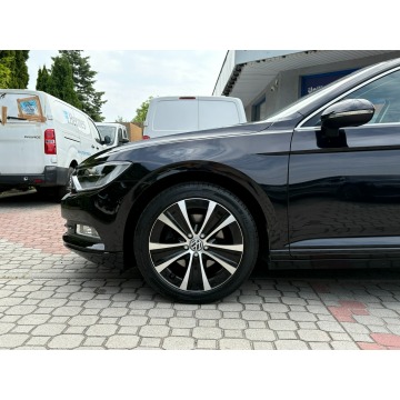 Volkswagen Passat  Sedan/Limuzyna 2018,  1.8 benzyna, automat - Na sprzedaż za 65 900 zł - Tarnowskie Góry - zdjęcie 10