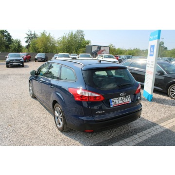 Ford Focus  Kombi 2013,  1.0 benzyna - Na sprzedaż za 13 500 zł - Warszawa - zdjęcie 8