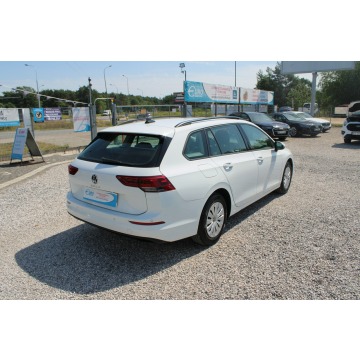Volkswagen Golf  Kombi 2022,  1.0 benzyna - Na sprzedaż za 50 900 zł - Warszawa - zdjęcie 6