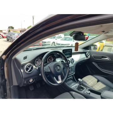 Mercedes - Benz GLA-klasa  SUV 2015,  1.5 diesel - Na sprzedaż za 57 800 zł - Twardów - zdjęcie 10