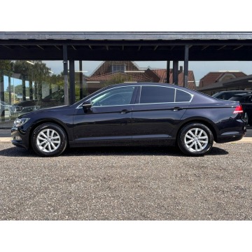 Volkswagen Passat  Sedan/Limuzyna 2019,  1.5 benzyna, automat - Na sprzedaż za 68 000 zł - Sadlno - zdjęcie 4