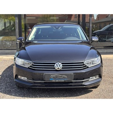 Volkswagen Passat  Sedan/Limuzyna 2019,  1.5 benzyna, automat - Na sprzedaż za 68 000 zł - Sadlno - zdjęcie 2