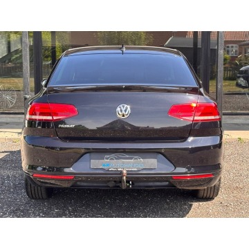 Volkswagen Passat  Sedan/Limuzyna 2019,  1.5 benzyna, automat - Na sprzedaż za 68 000 zł - Sadlno - zdjęcie 5