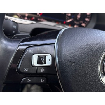 Volkswagen Passat  Sedan/Limuzyna 2019,  1.5 benzyna, automat - Na sprzedaż za 68 000 zł - Sadlno - zdjęcie 8
