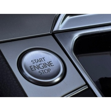 Volkswagen Passat  Sedan/Limuzyna 2019,  1.5 benzyna, automat - Na sprzedaż za 68 000 zł - Sadlno - zdjęcie 12
