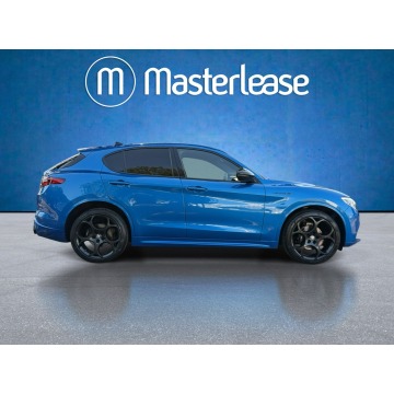 Alfa Romeo Stelvio  SUV 2021,  2.0 benzyna, automat - Na sprzedaż za 148 850 zł - Warszawa - zdjęcie 4