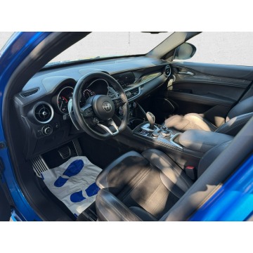 Alfa Romeo Stelvio  SUV 2021,  2.0 benzyna, automat - Na sprzedaż za 148 850 zł - Warszawa - zdjęcie 12