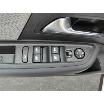 Citroen C4  Hatchback 2023,  1.2 benzyna, automat - Na sprzedaż za 69 850 zł - Warszawa - zdjęcie 11