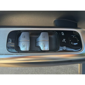 Mercedes - Benz GLC-klasa  SUV 2024,  2.0 diesel, automat - Na sprzedaż za 222 850 zł - Warszawa - zdjęcie 11
