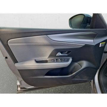 Opel Mokka  SUV 2022,  1.2 benzyna, automat - Na sprzedaż za 67 850 zł - Warszawa - zdjęcie 10