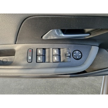 Opel Mokka  SUV 2022,  1.2 benzyna, automat - Na sprzedaż za 67 850 zł - Warszawa - zdjęcie 11