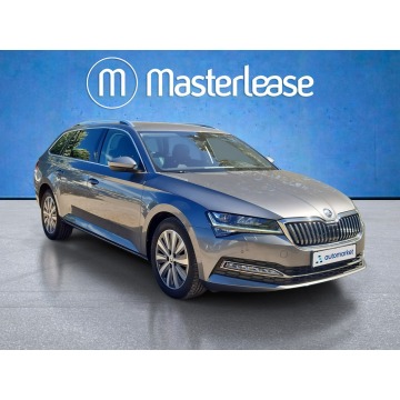 Skoda Superb  Kombi 2022,  2.0 benzyna, automat - Na sprzedaż za 112 850 zł - Warszawa - zdjęcie 3