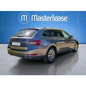 Skoda Superb  Kombi 2022,  2.0 benzyna, automat - Na sprzedaż za 112 850 zł - Warszawa - zdjęcie 6
