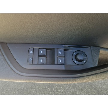 Skoda Superb  Kombi 2022,  2.0 benzyna, automat - Na sprzedaż za 112 850 zł - Warszawa - zdjęcie 11