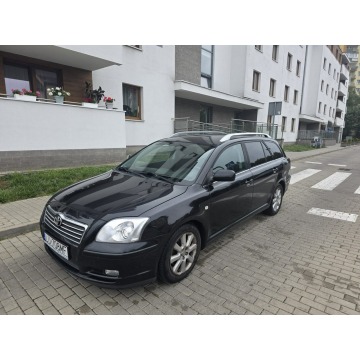 Toyota Avensis - 2.0 benzyna klimatyzacja ważne opłaty