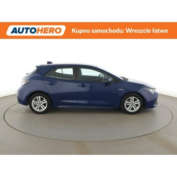 Toyota Corolla  Sedan/Limuzyna 2019,  1.8 hybryda, automat - Na sprzedaż za 66 000 zł - Warszawa - zdjęcie 9