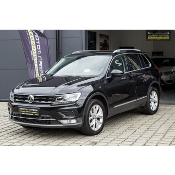 Volkswagen Tiguan  SUV 2017,  2.0 benzyna, automat - Na sprzedaż za 64 900 zł - Dębogórze - zdjęcie 11