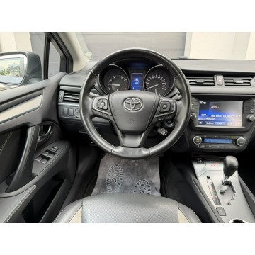 Toyota Avensis  Kombi 2018,  1.8 benzyna, automat - Na sprzedaż za 64 900 zł - Kotarwice - zdjęcie 6