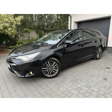 Toyota Avensis  Kombi 2018,  1.8 benzyna, automat - Na sprzedaż za 64 900 zł - Kotarwice - zdjęcie 12