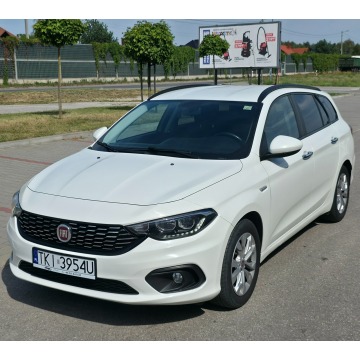 Fiat Tipo  Kombi 2017,  1.4 benzyna+LPG - Na sprzedaż za 32 900 zł - Piekoszów - zdjęcie 1