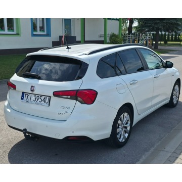 Fiat Tipo  Kombi 2017,  1.4 benzyna+LPG - Na sprzedaż za 32 900 zł - Piekoszów - zdjęcie 3