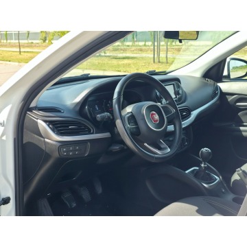 Fiat Tipo  Kombi 2017,  1.4 benzyna+LPG - Na sprzedaż za 32 900 zł - Piekoszów - zdjęcie 7